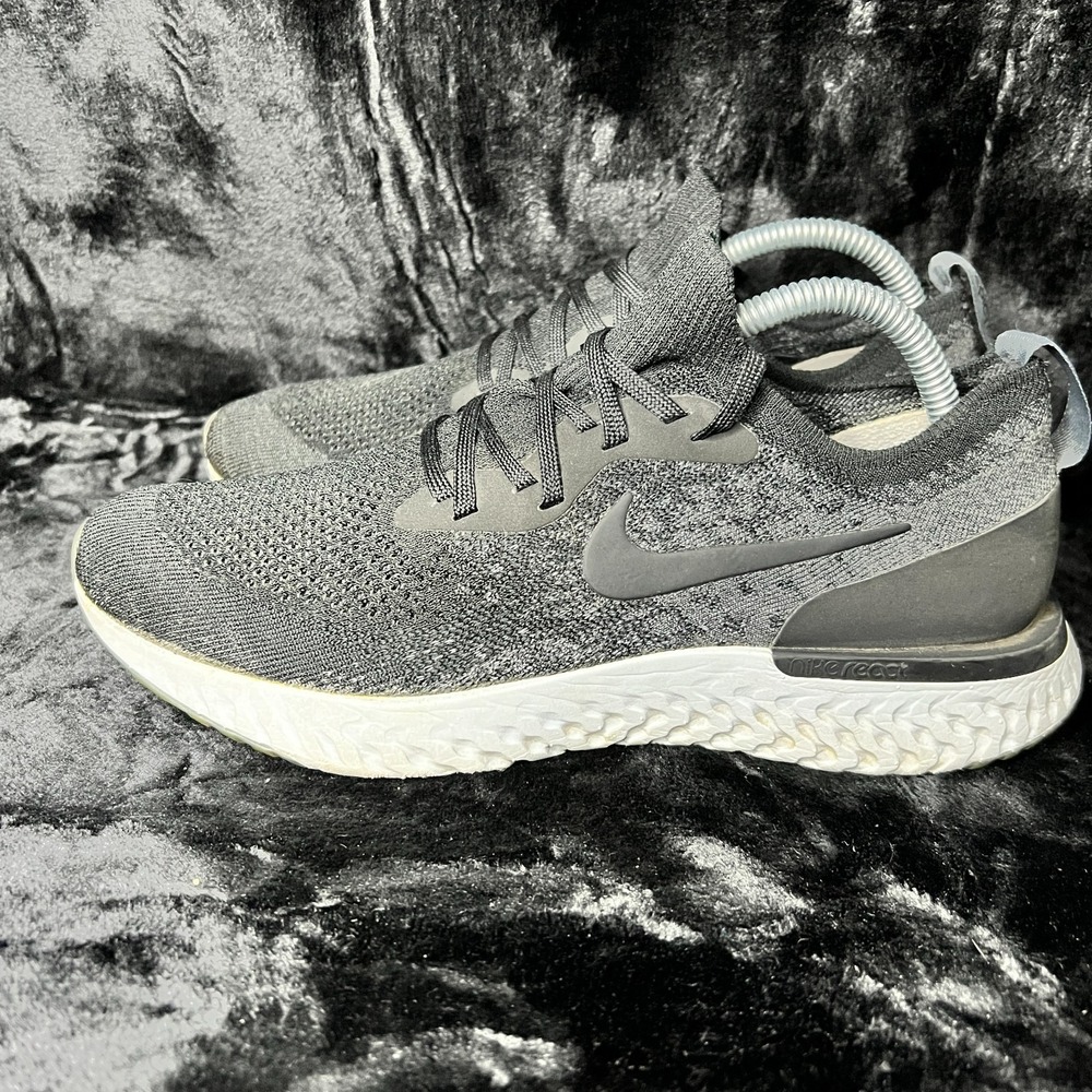 Nike Epic React Flyknit AQ0070-001 Women 10 Running Shoes Black Athletic Sneaker